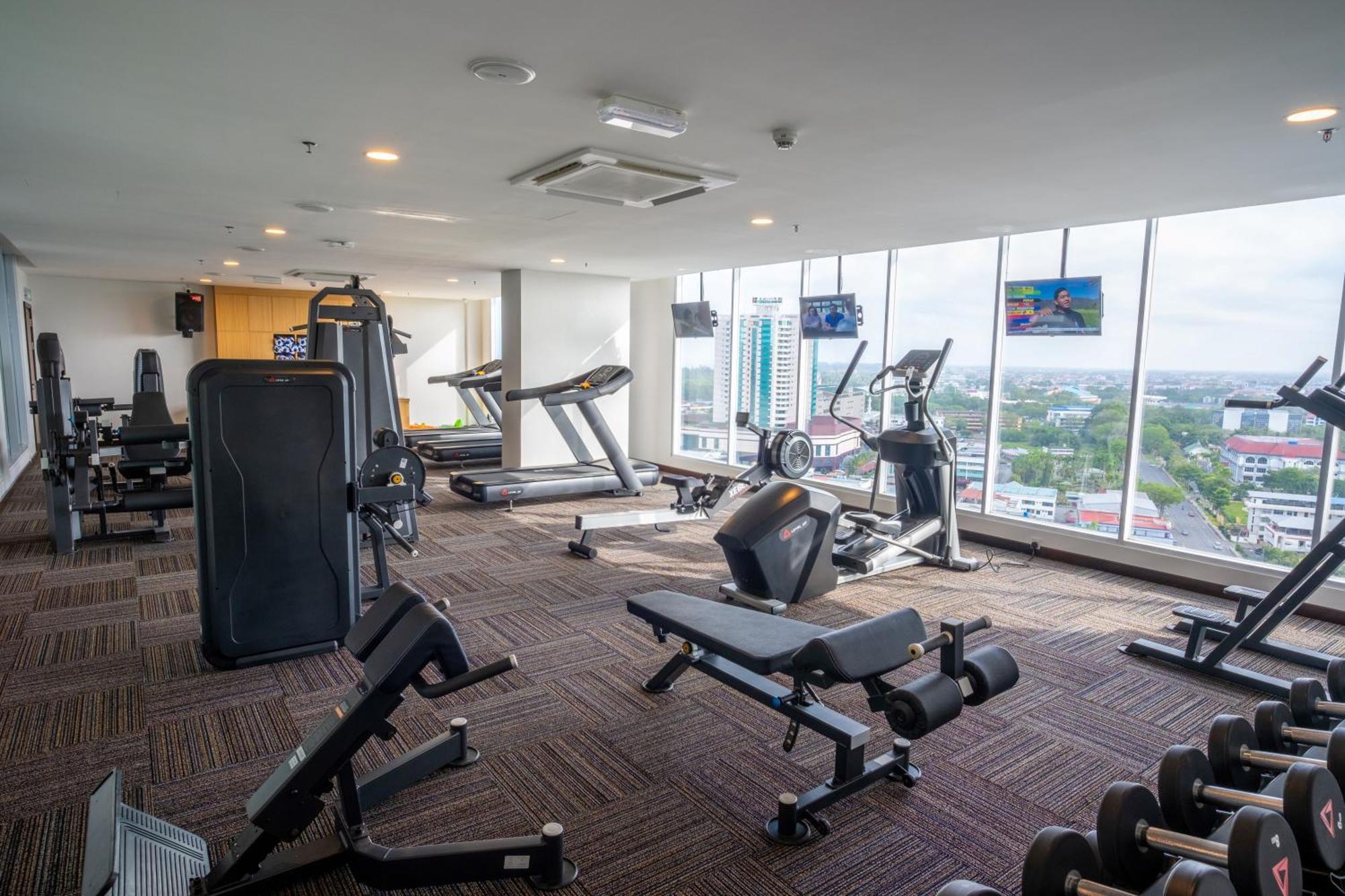 City Rise Hotel Miri Exterior foto